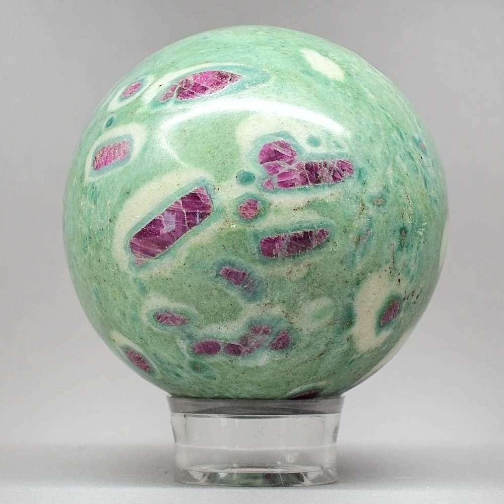 Herrliche Rubin-Fuchsit Edelstein Kugel  Ø 6,8 cm